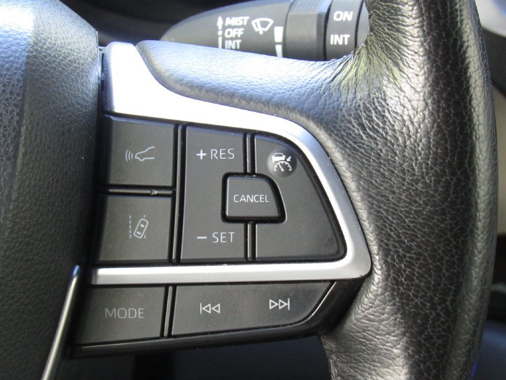 Certified 2023 Toyota Sienna XLE w/ XLE Plus Package AWD/4WD image 28