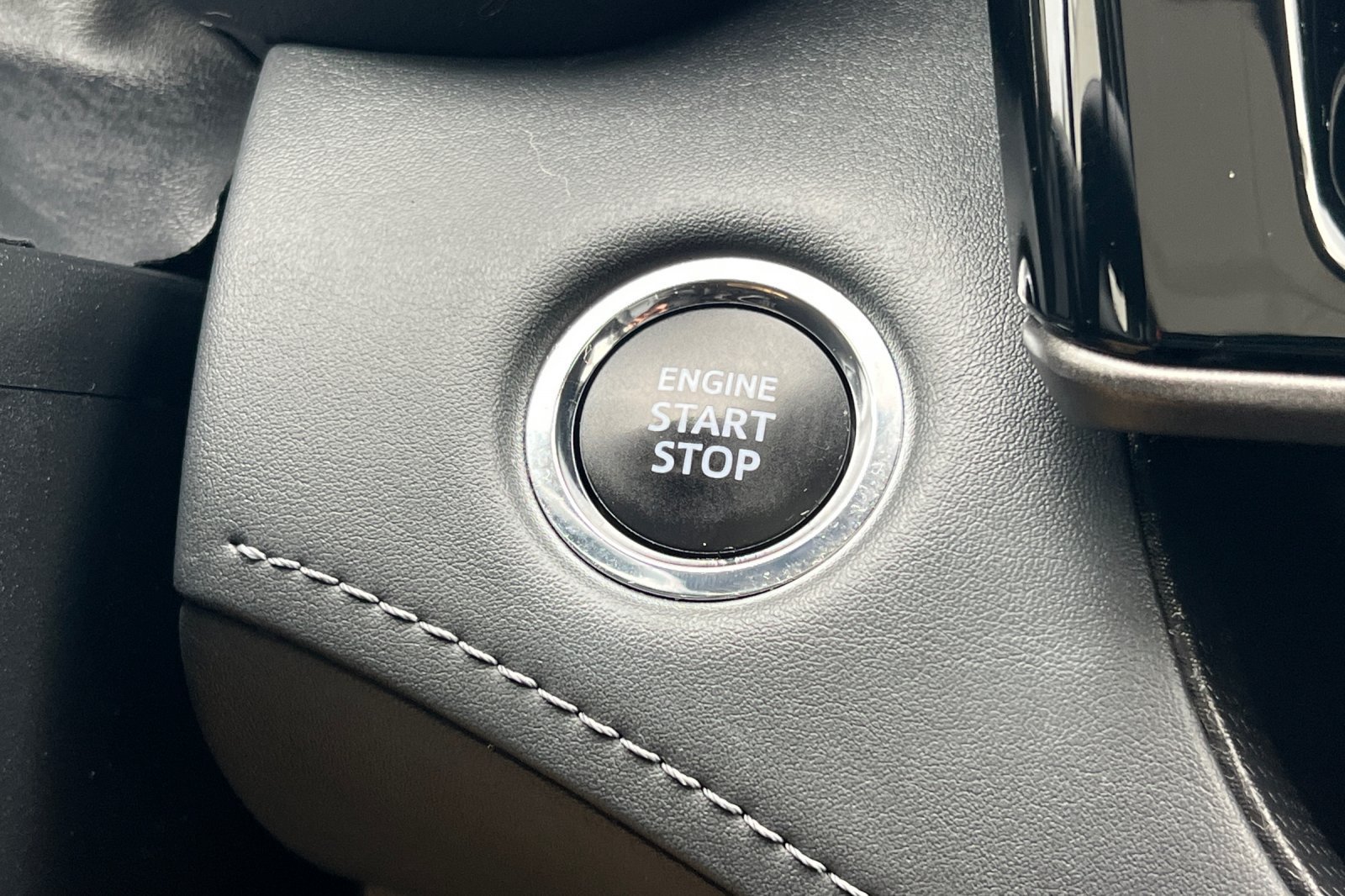 Used 2023 Toyota Highlander XLE AWD/4WD image 23