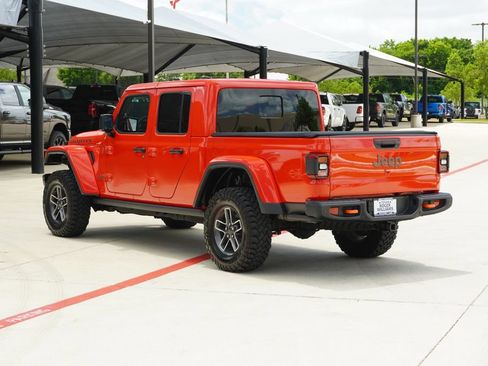 Used 2024 Jeep Gladiator Mojave AWD/4WD image 3