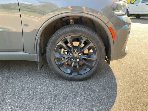 Used 2022 Dodge Durango GT w/ GT Premium Group AWD/4WD image 18