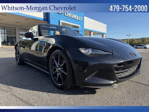 Used 2017 MAZDA MX-5 Miata RF Grand Touring image 4