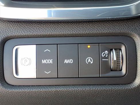 Used 2025 GMC Acadia Elevation image 19