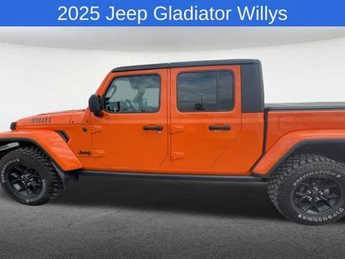 Used 2025 Jeep Gladiator Sport AWD/4WD image 6