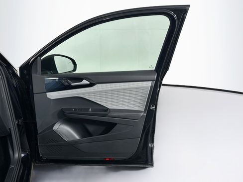 Used 2024 Volkswagen Taos S FWD image 30