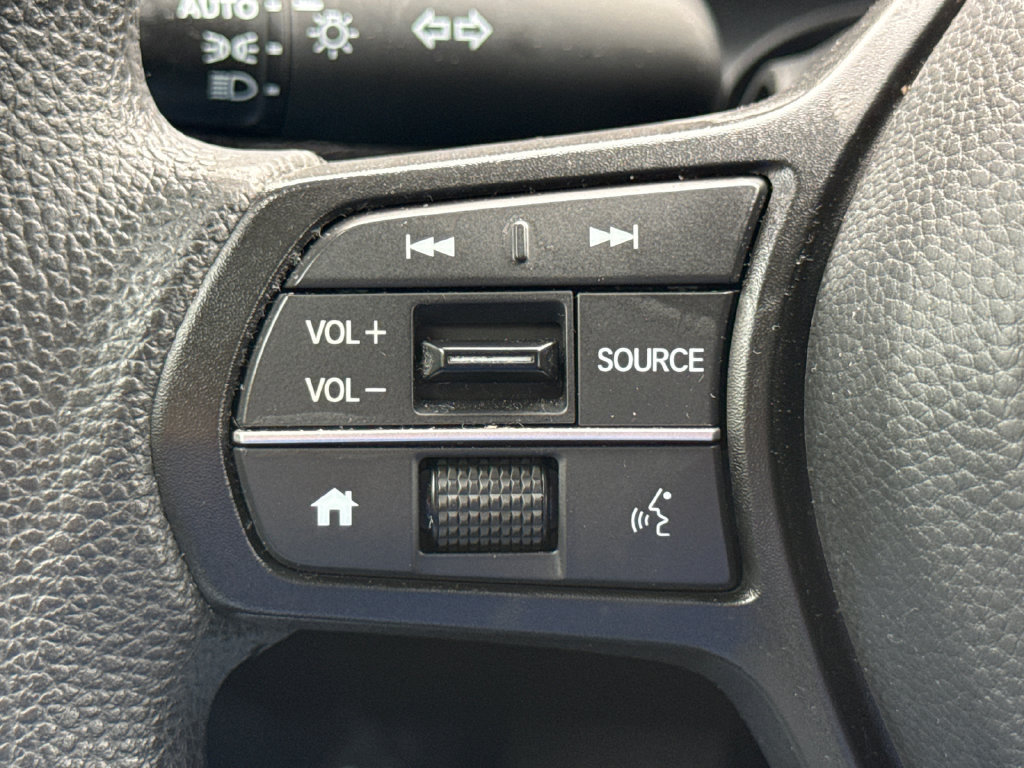 Certified 2025 Honda HR-V LX image 30