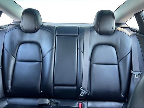 Used 2018 Tesla Model 3 Long Range image 15