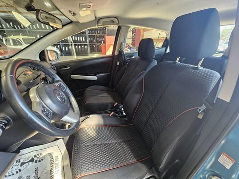 Used 2011 MAZDA MAZDA2 Touring FWD image 11