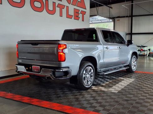 Used 2024 Chevrolet Silverado 1500 LTZ AWD/4WD image 7