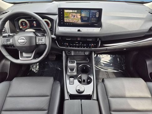 Used 2025 Nissan Rogue SL w/ Tech Package AWD/4WD image 23
