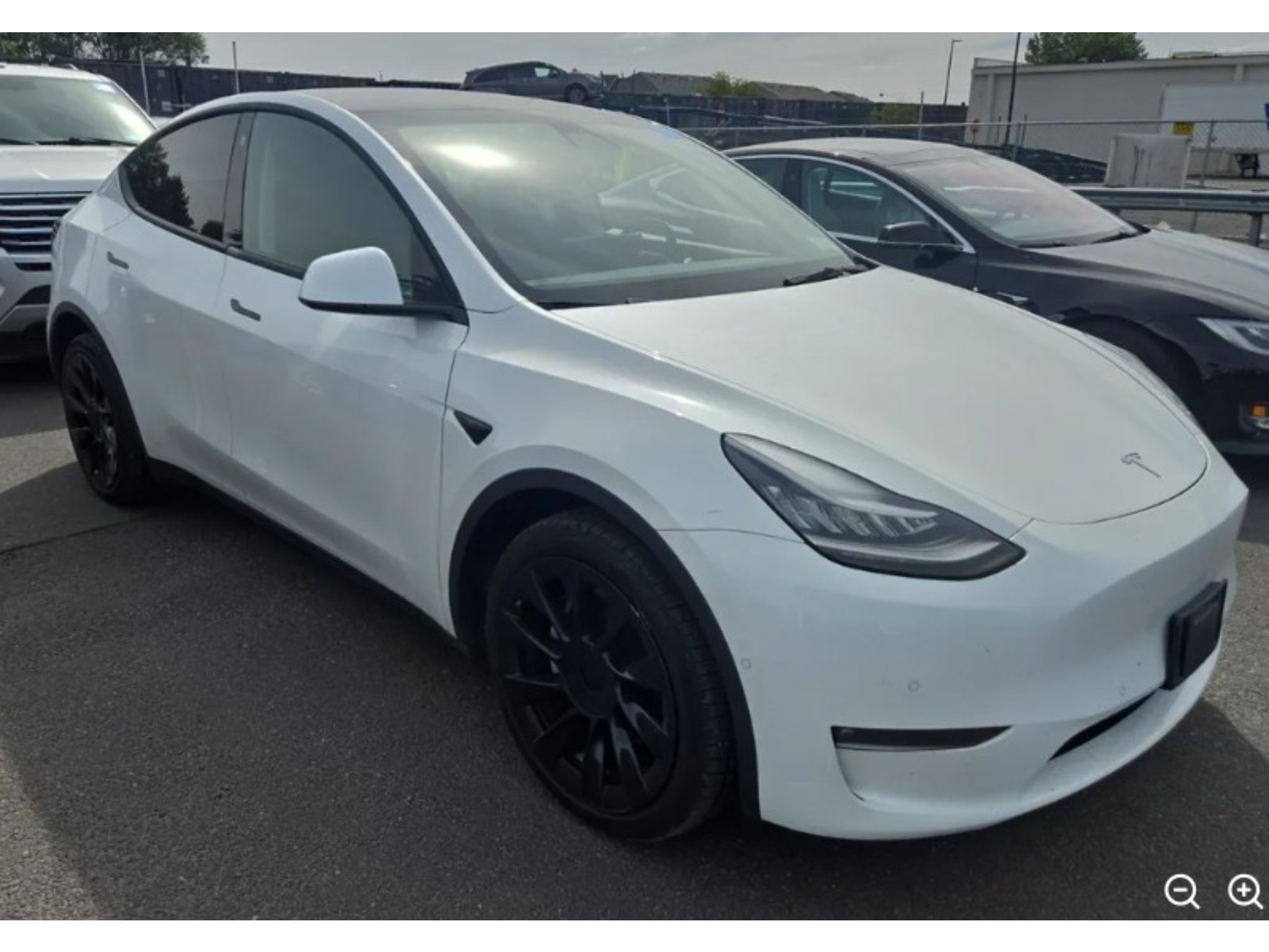 Used 2021 Tesla Model Y Long Range AWD/4WD image 3