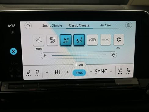 New 2026 Volkswagen Atlas SE FWD image 11