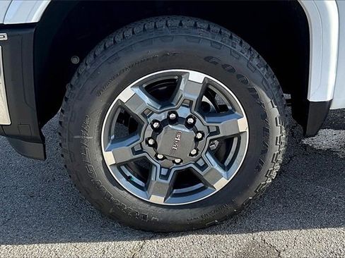 New 2026 GMC Sierra 2500 SLT w/ SLT Convenience Package image 12