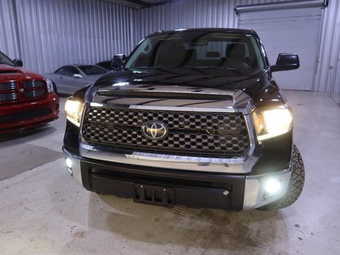 Used 2019 Toyota Tundra SR5 w/ SR5 Upgrade Package image 45