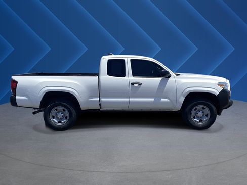 Used 2021 Toyota Tacoma SR RWD image 2
