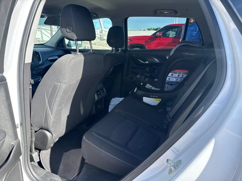 Used 2022 GMC Terrain SLE w/ Driver Convenience Package FWD image 8