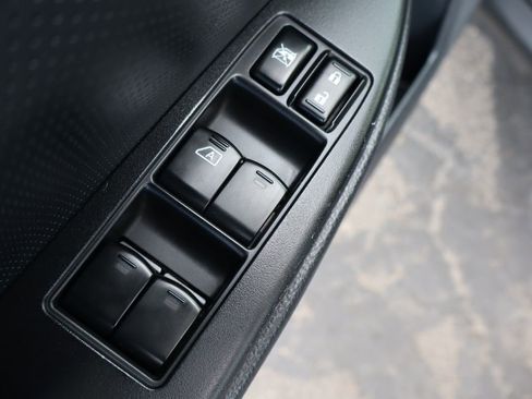 Used 2010 Subaru Outback 3.6R Limited image 27