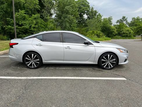 Used 2020 Nissan Altima 2.5 SR FWD image 6