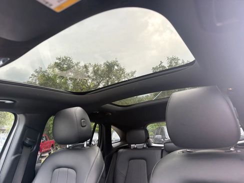Used 2021 Mercedes-Benz GLA 250 4MATIC w/ Premium Package image 12