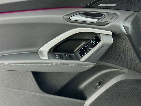 Certified 2025 Audi Q5 Premium Plus w/ Premium Plus AWD/4WD image 16