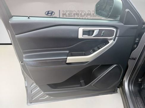Used 2021 Ford Explorer XLT RWD image 14