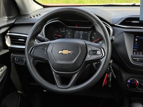 Used 2023 Chevrolet TrailBlazer LS AWD/4WD image 13