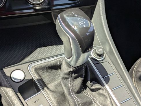 Used 2024 Volkswagen Jetta SE image 23