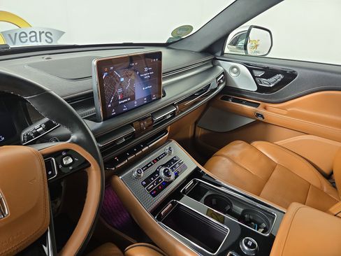 Used 2020 Lincoln Aviator Black Label image 26