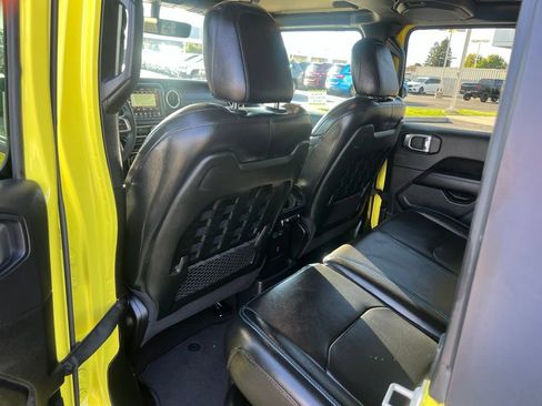 Used 2023 Jeep Wrangler Unlimited Rubicon 4xe AWD/4WD image 39