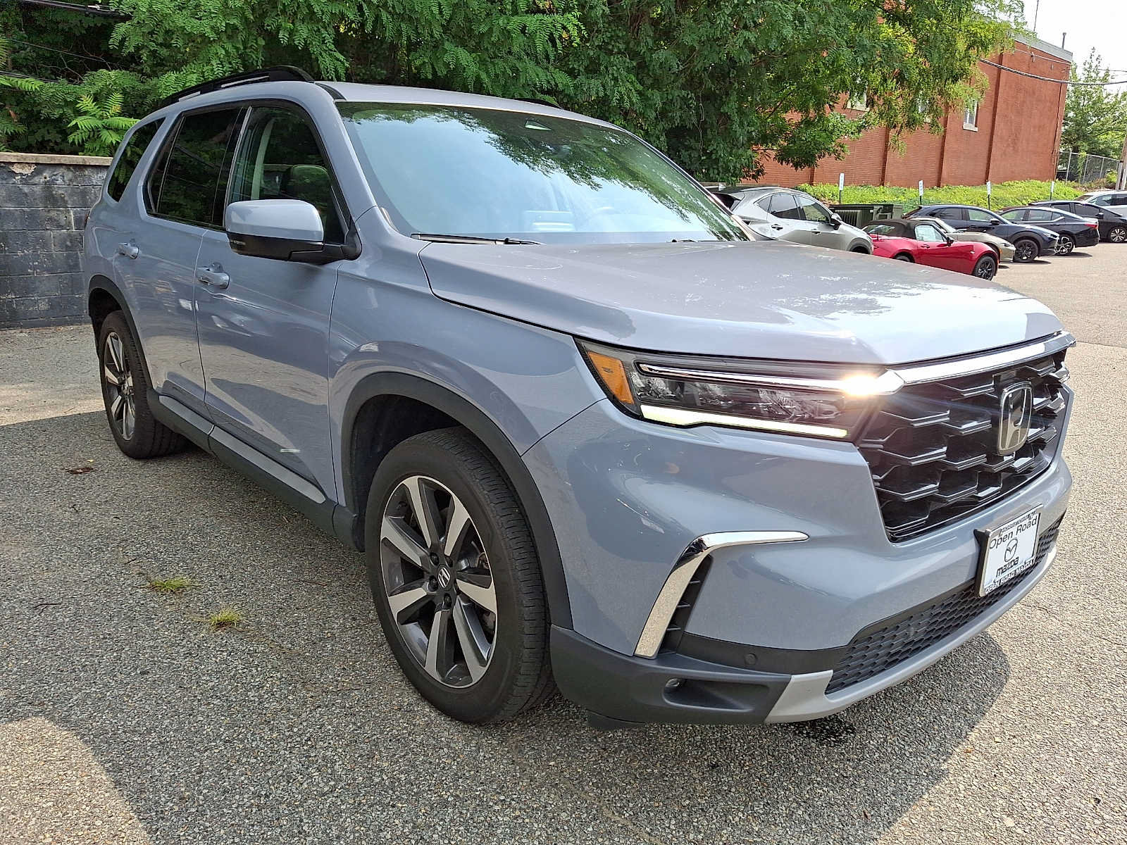 Used 2023 Honda Pilot Touring image 3