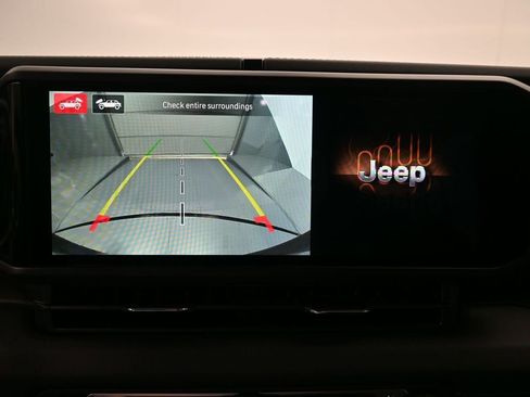 New 2024 Jeep Wrangler Unlimited Sahara w/ Technology Group image 18