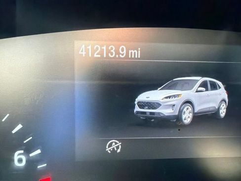 Used 2021 Ford Escape SE w/ Convenience Package FWD image 10