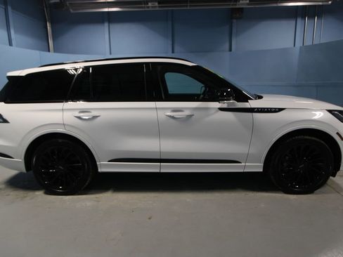 Used 2025 Lincoln Aviator Reserve w/ Jet Appearance Package image 35