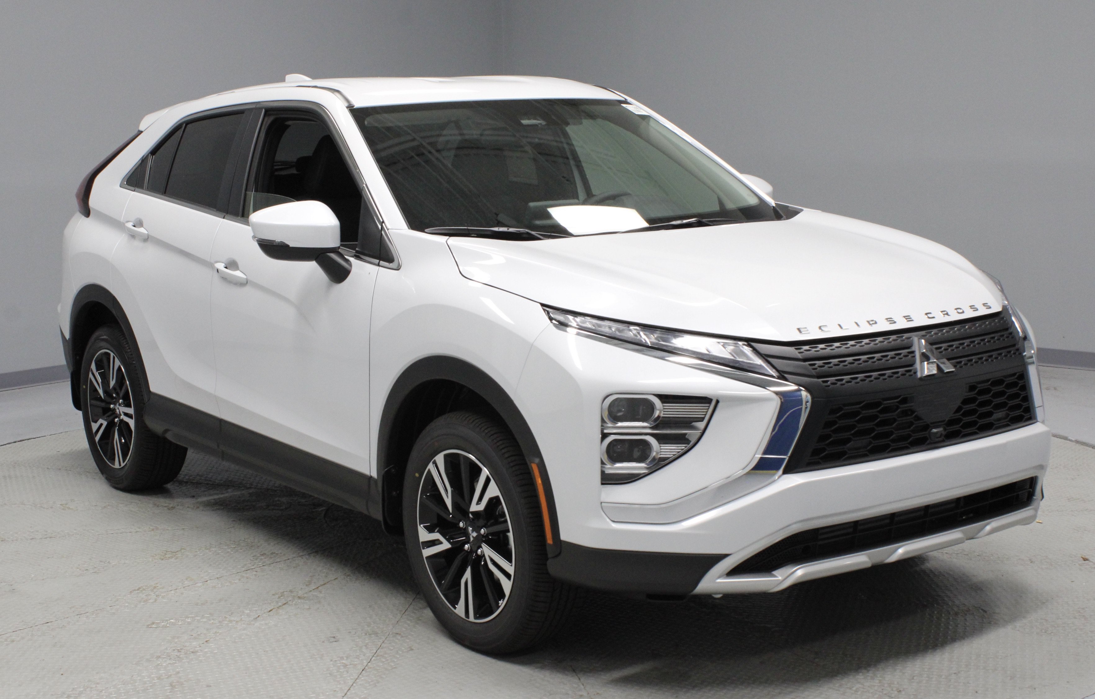 New 2026 Mitsubishi Eclipse Cross SE AWD/4WD image 2
