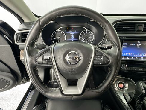 Used 2017 Nissan Maxima Platinum FWD image 11