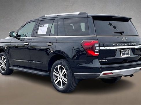 Used 2024 Ford Expedition Limited image 11