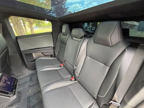 Used 2024 Tesla Cybertruck AWD Crew Cab image 15