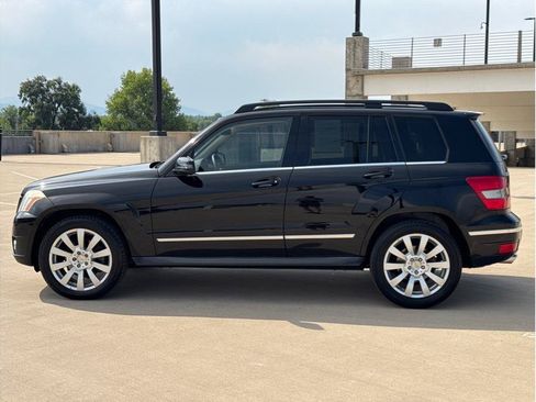 Used 2010 Mercedes-Benz GLK 350 4MATIC image 4