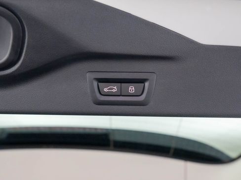 Used 2025 BMW X7 xDrive40i image 34