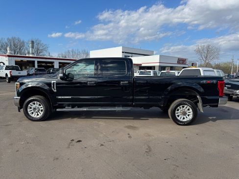Used 2018 Ford F350 XLT image 2