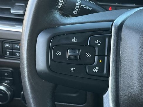 Used 2022 GMC Yukon SLT w/ SLT Premium Package image 14