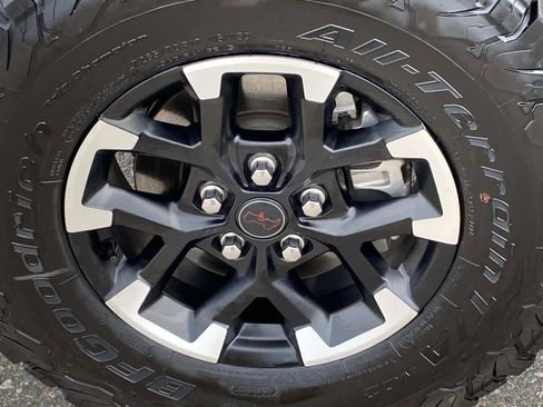 Certified 2025 Jeep Wrangler Unlimited Rubicon AWD/4WD image 28