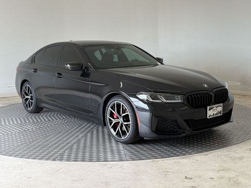 Used 2023 BMW 530i xDrive w/ M Sport Package AWD/4WD image 7