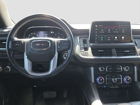 Used 2023 GMC Yukon SLT AWD/4WD image 13