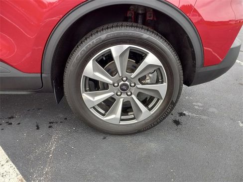 Used 2023 Ford Escape Platinum image 10