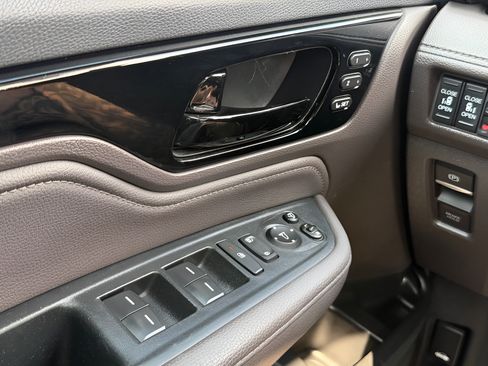 Used 2022 Honda Odyssey Elite image 46