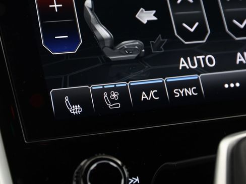 Used 2021 Lamborghini Urus image 8