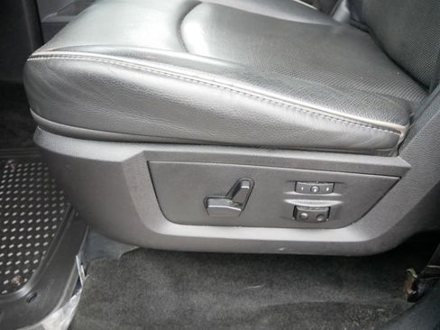 Used 2015 RAM 1500 Limited AWD/4WD image 9