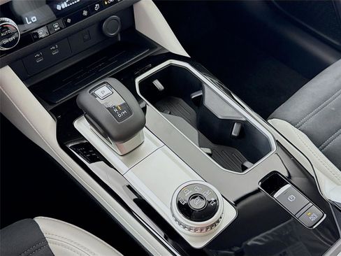 New 2026 Mitsubishi Outlander SE FWD image 16