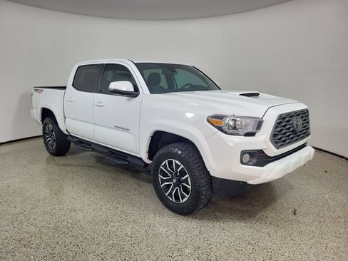 Used 2023 Toyota Tacoma TRD Sport w/ Advanced Technology Package AWD/4WD image 4
