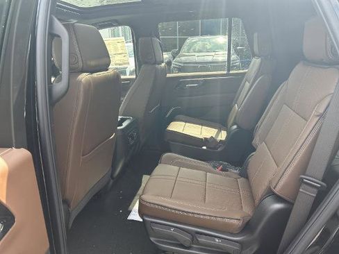 New 2026 Chevrolet Tahoe High Country w/ Sun And Tow Package AWD/4WD image 9